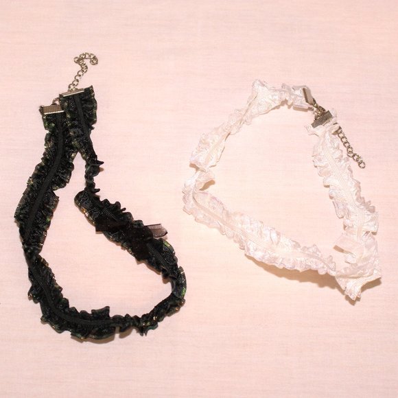 Set of 2 lace chokers - Free with any purchase - Picture 4 of 7